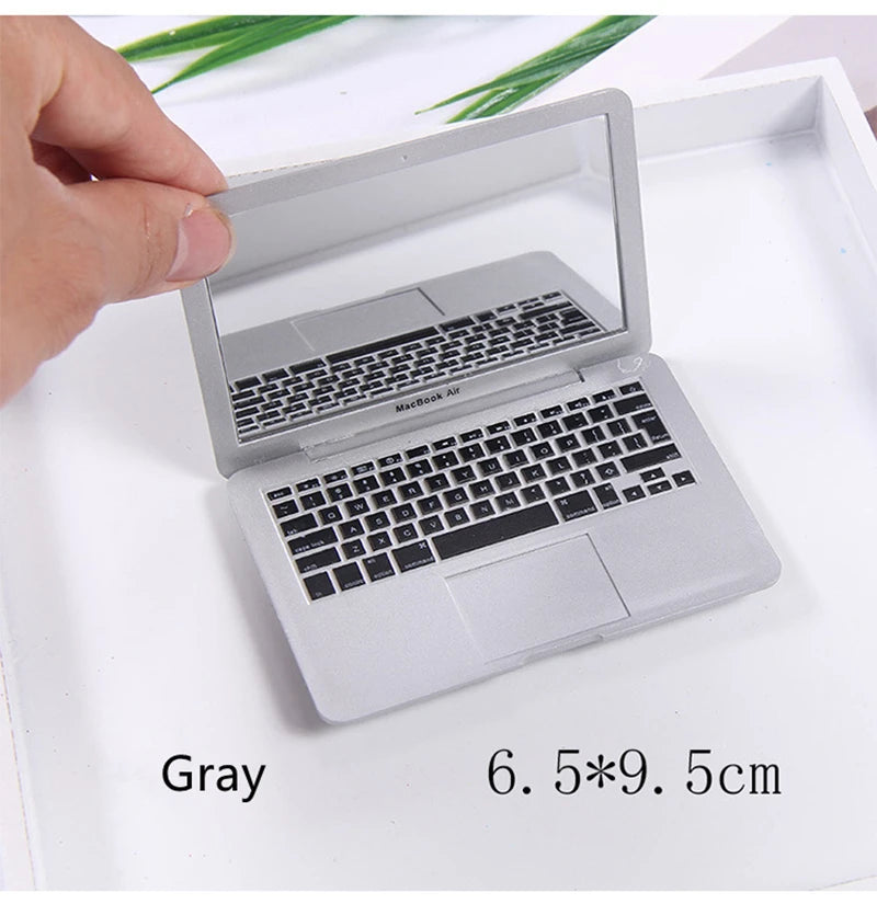 NEWBORN MINI LAPTOP