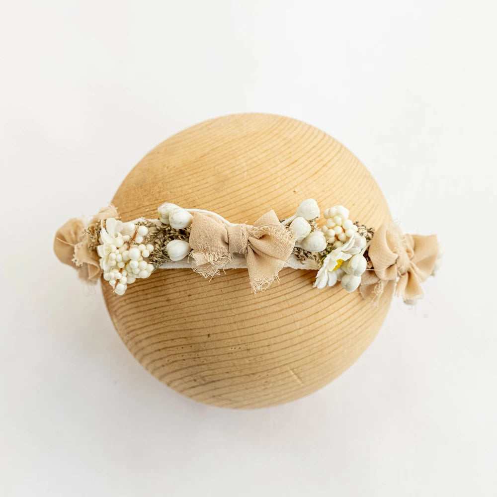 DELICATE NEWBORN HEADBAND